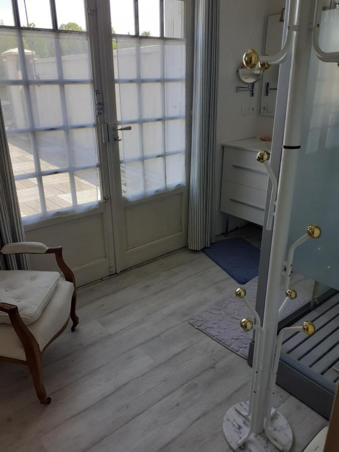 Gite Et Chambre D'Hote Saint Jacques Loches Exterior foto